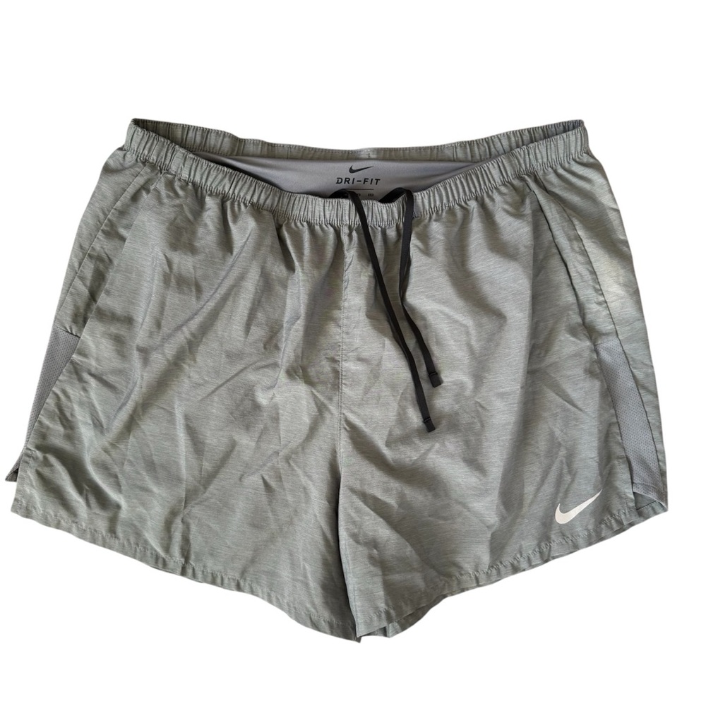 Nike Dri Fit Men’s Shorts XXL Gray Elastic Waist Running Short Back Pocket Gym